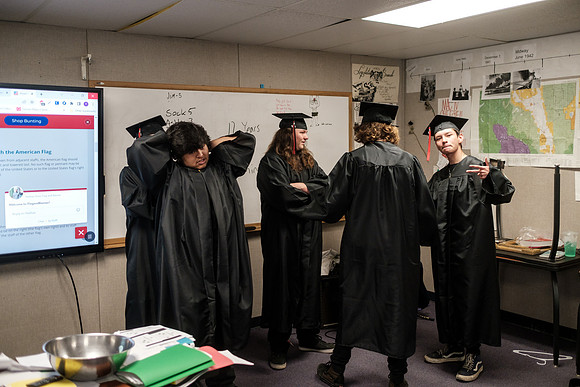pali_grads-8
